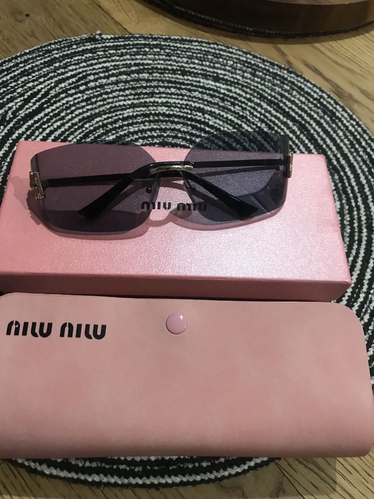 Okulary przeciwsloneczne Miu miu