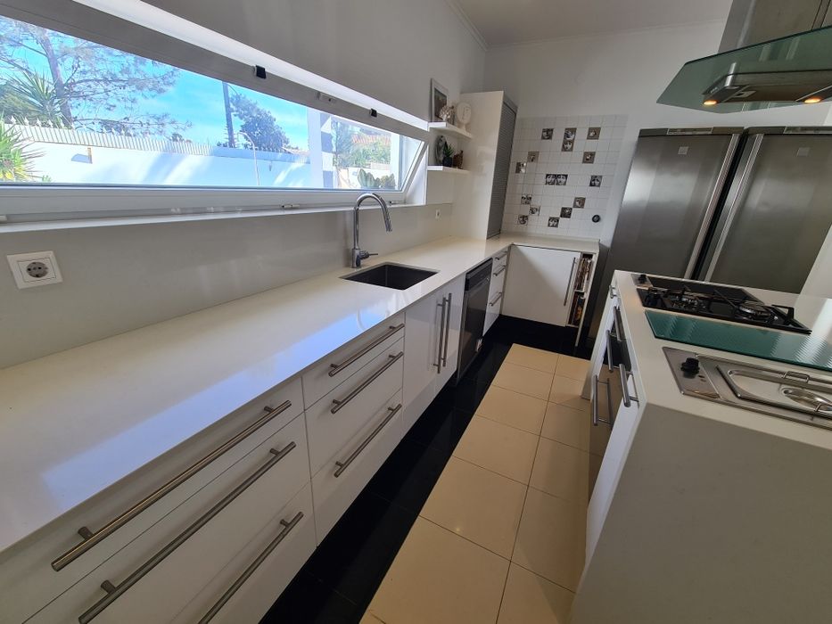 Vendo cozinha branca laminada s/bancada