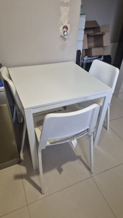 Stół z 3 krzesłami IKEA Melltorp + Teodores