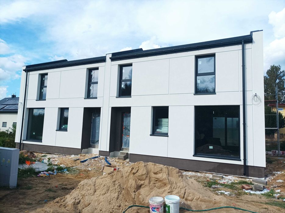 Elewacje, docieplenia budynków, remonty.