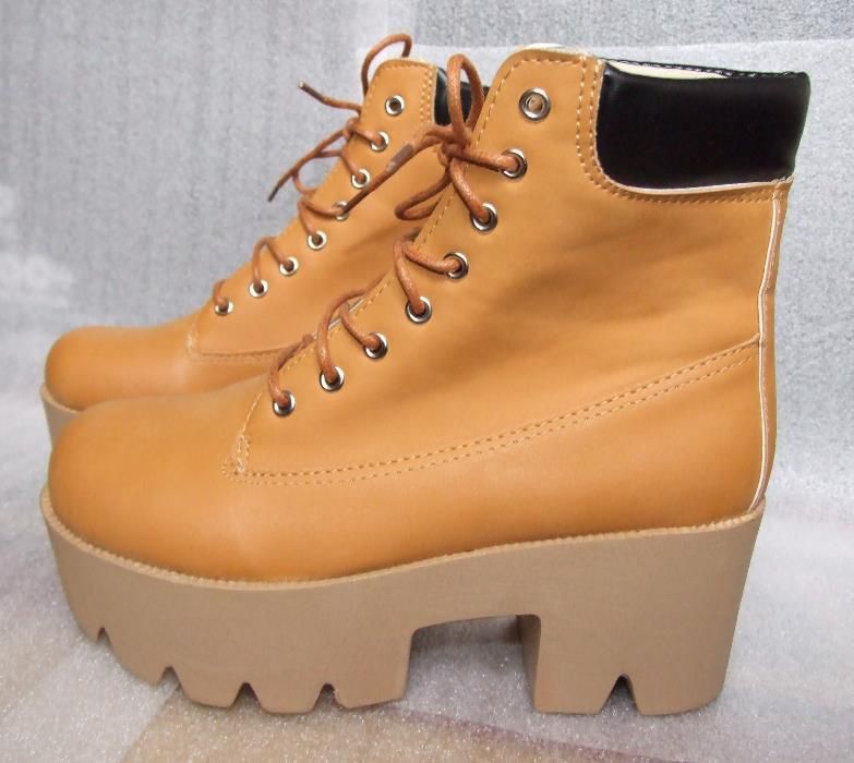 Botas Camel Novas