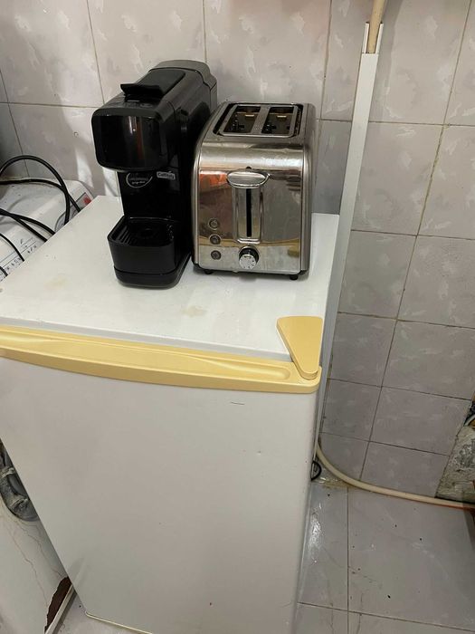 Mini frigorífico em perfeito funcionamento