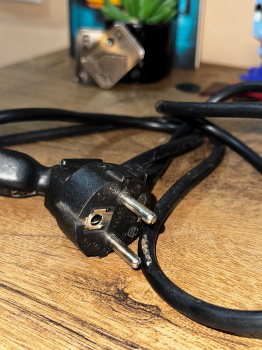 Przewód, kabel zasilający do komputera, monitora 1,5m