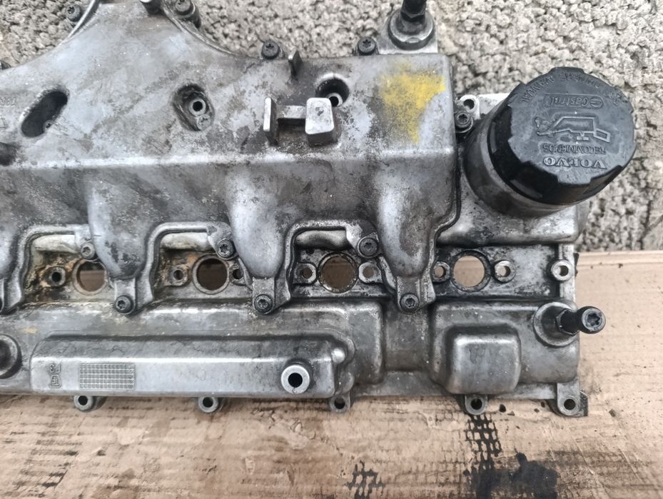 Кришка клапанів впускний колектор 2.4 D5 Volvo S60 V70 S80 XC90