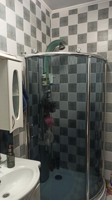 Продаж 6-ти кімнатної квартири у місті Ужгород.