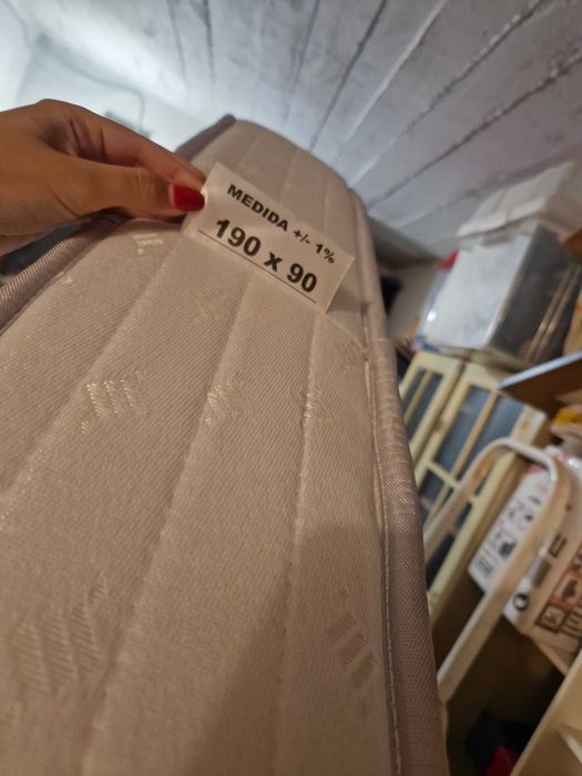 Conjunto cama e colchao