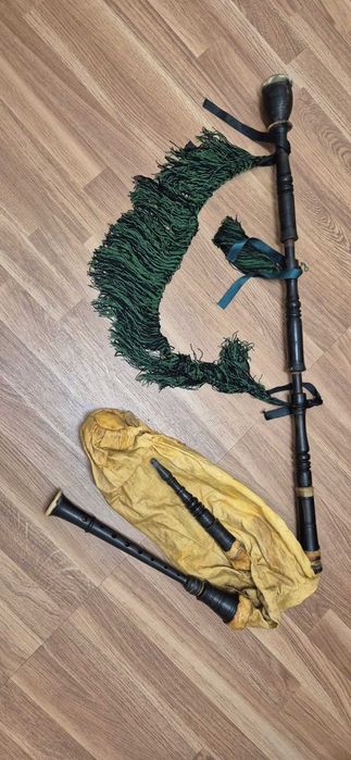 Gaita de foles Transmontana em pau preto de fabrico de Ângelo Arribas