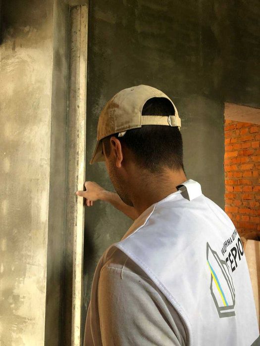 Стяжка підлоги. Машинна штукатурка стін. Гіпсова, известково цементна