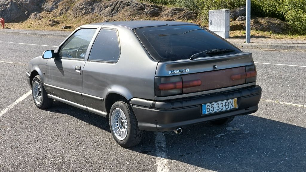 Renault 19 1.9D comercial
