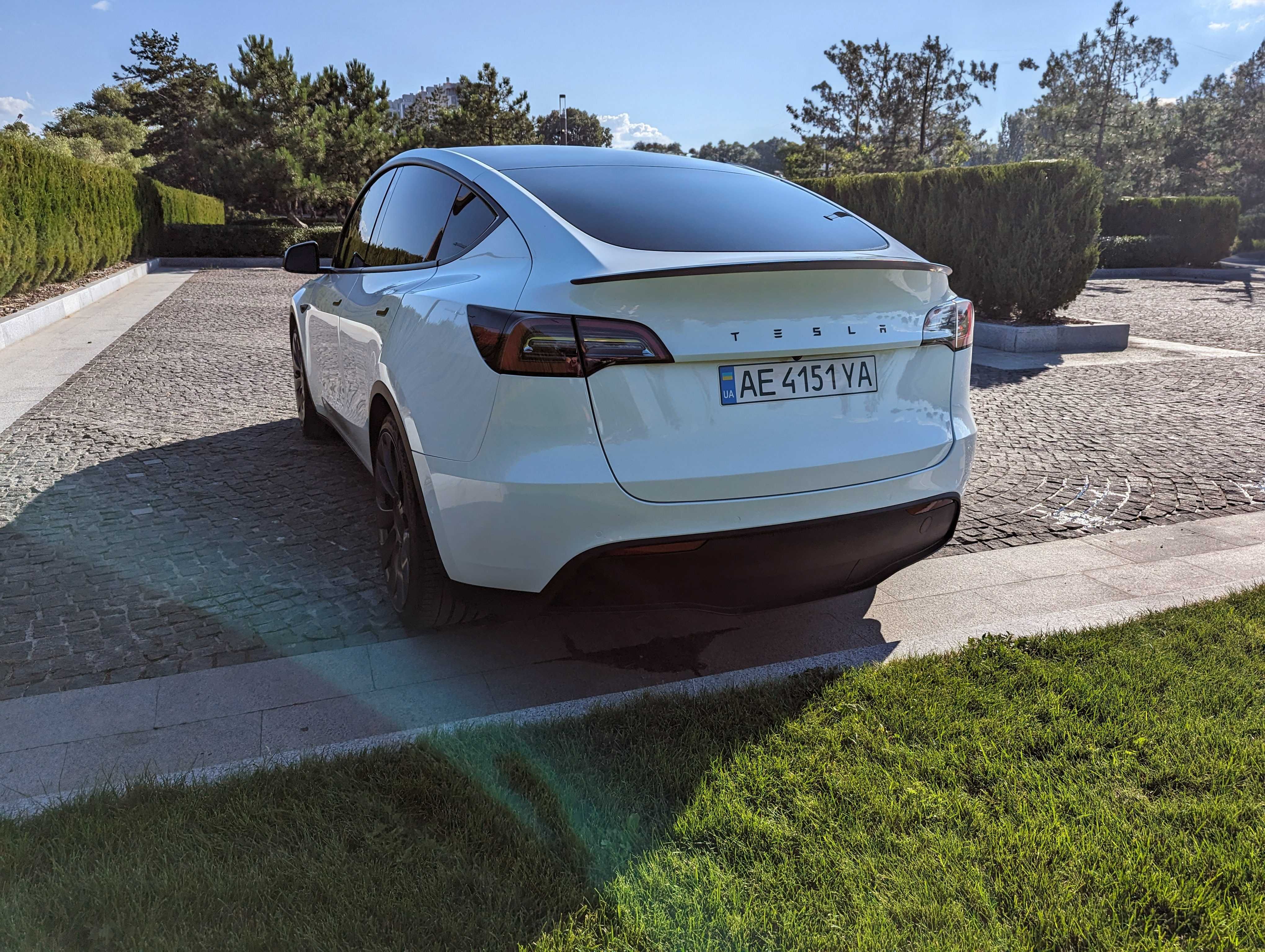 2021 Tesla model Y performance