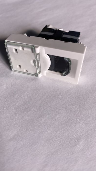 Механізм розетки Legrand RJ45 категорія 5е Mosaic (76551)
