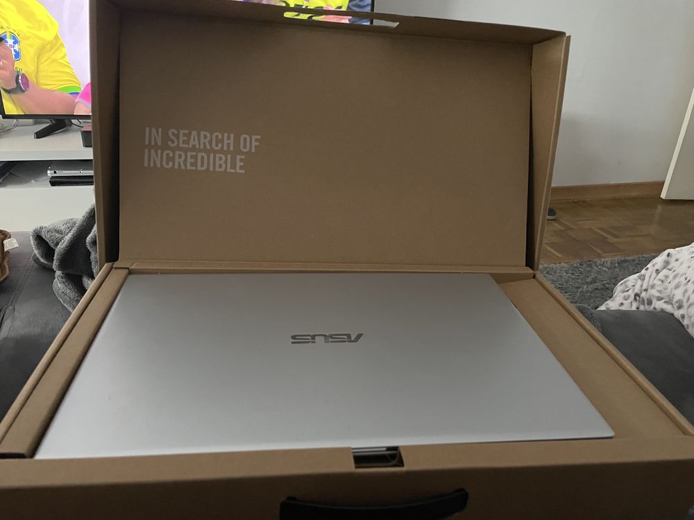 Asus vivobook f512D