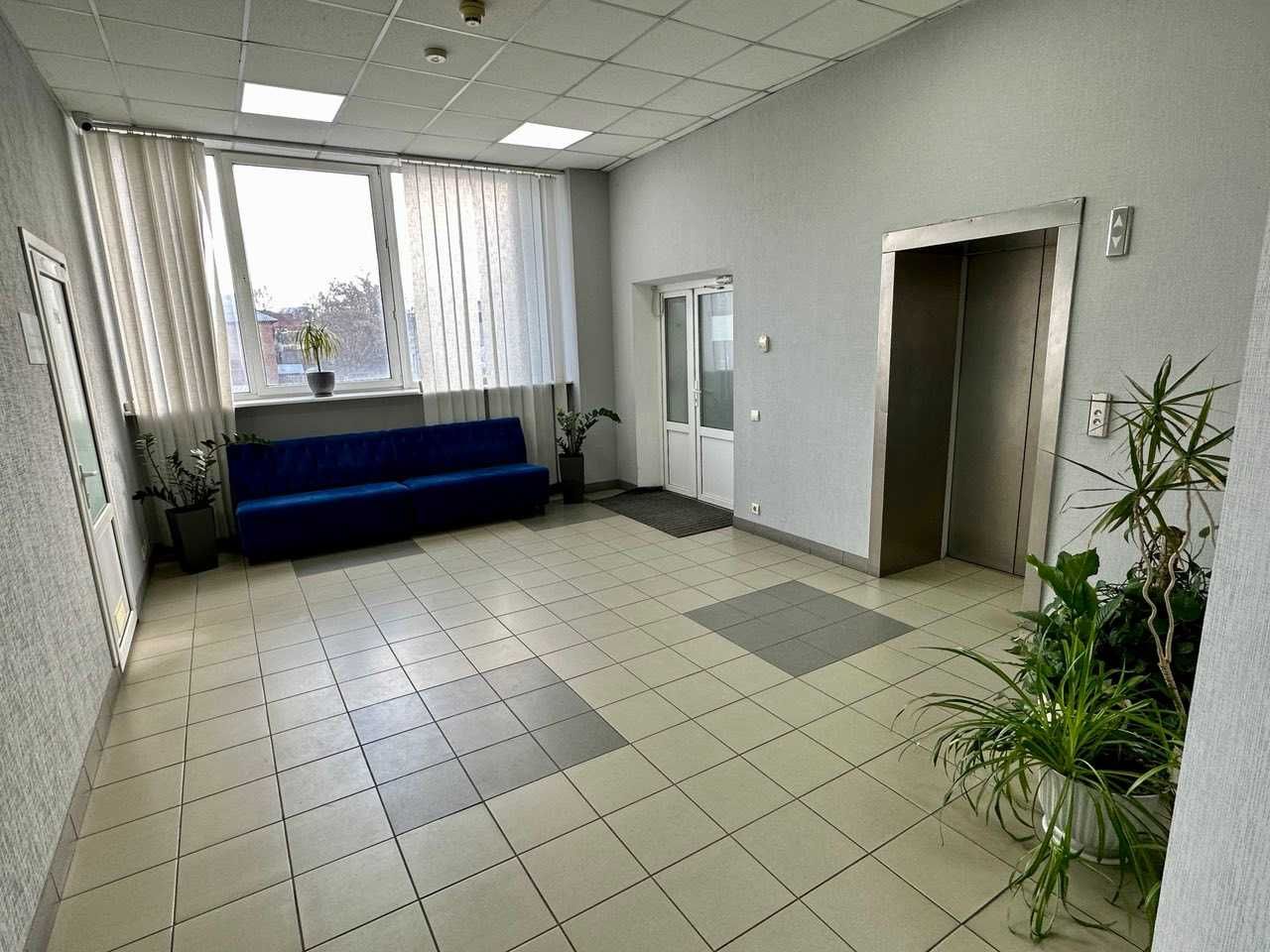 Офісний блок в БЦ, 14 кабінетів, 580 м.кв., генератор, М Дорогожичи
