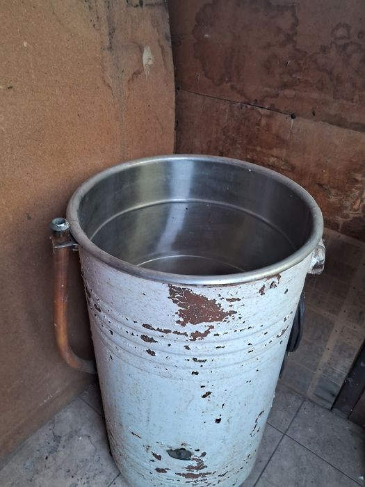 Пральна машинка стара, в робочому стані  з електрорегулятором таймером