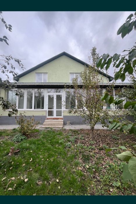 Будинок терміново продаж від власника.В центрі міста