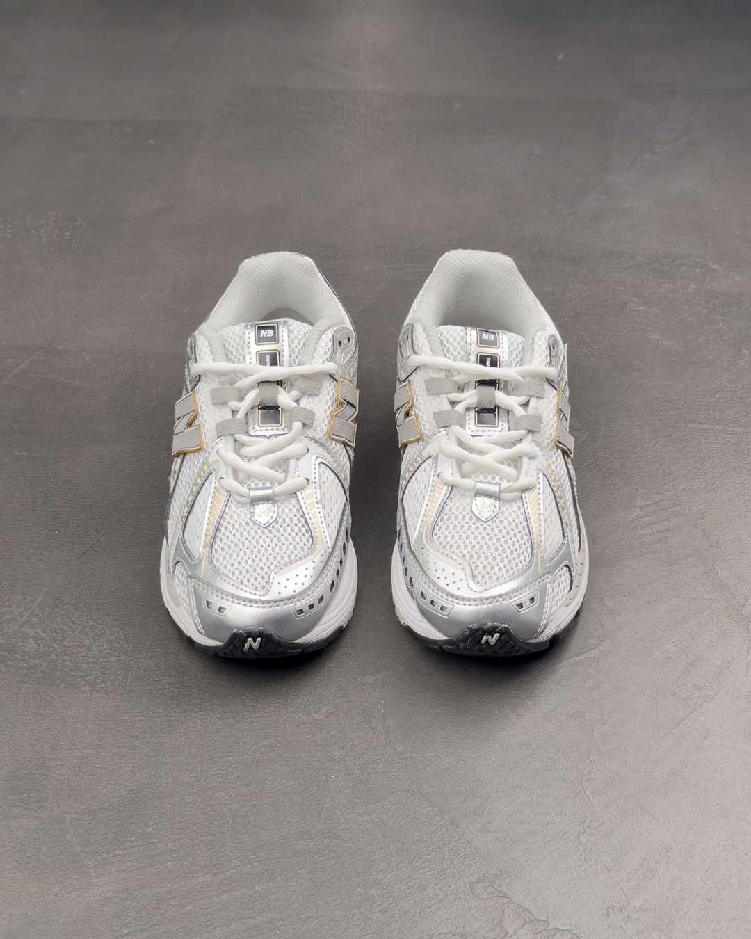 New Balance 1906R WHITE WITH RAIN CLOUD & Silver Metallic 1906RI