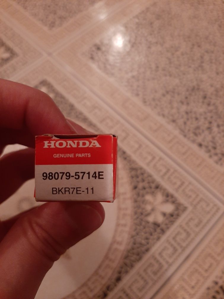 Свечи зажигания Honda 980795714E