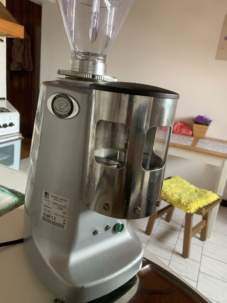 Młynek do kawy, włoskiej marki Mazzer, model: Super Jolly