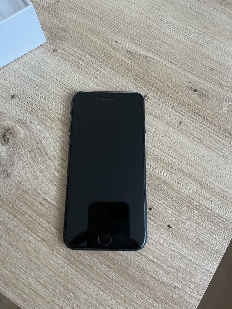 I phone SE gen2 stan idealny
