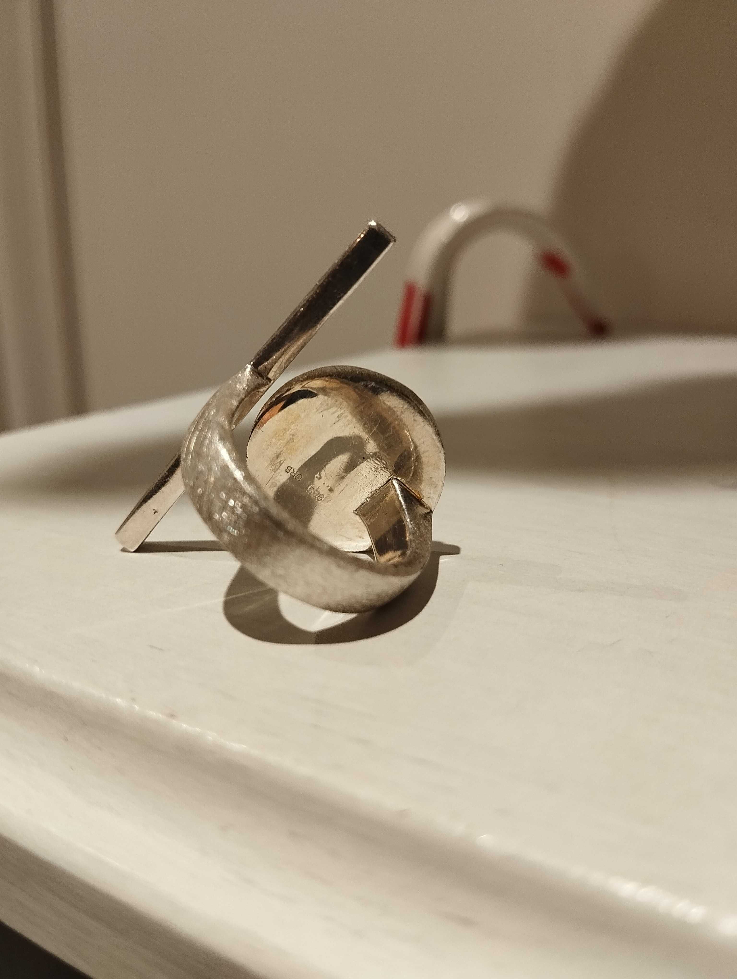 Unikatowy srebrny pierścionek 19,5 mm