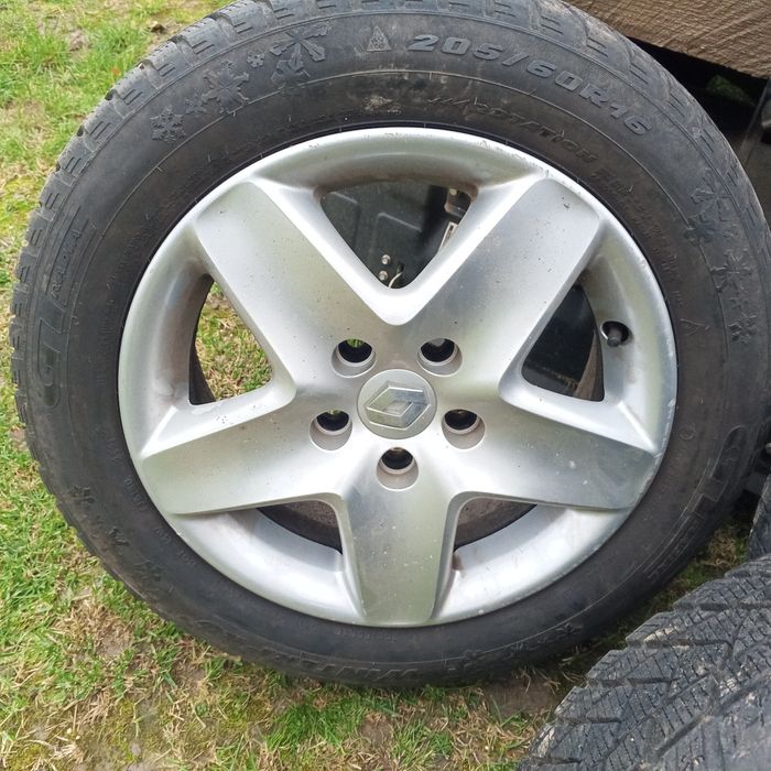 Koła zimowe oryginał Renault 5x114,3 16" 205 60