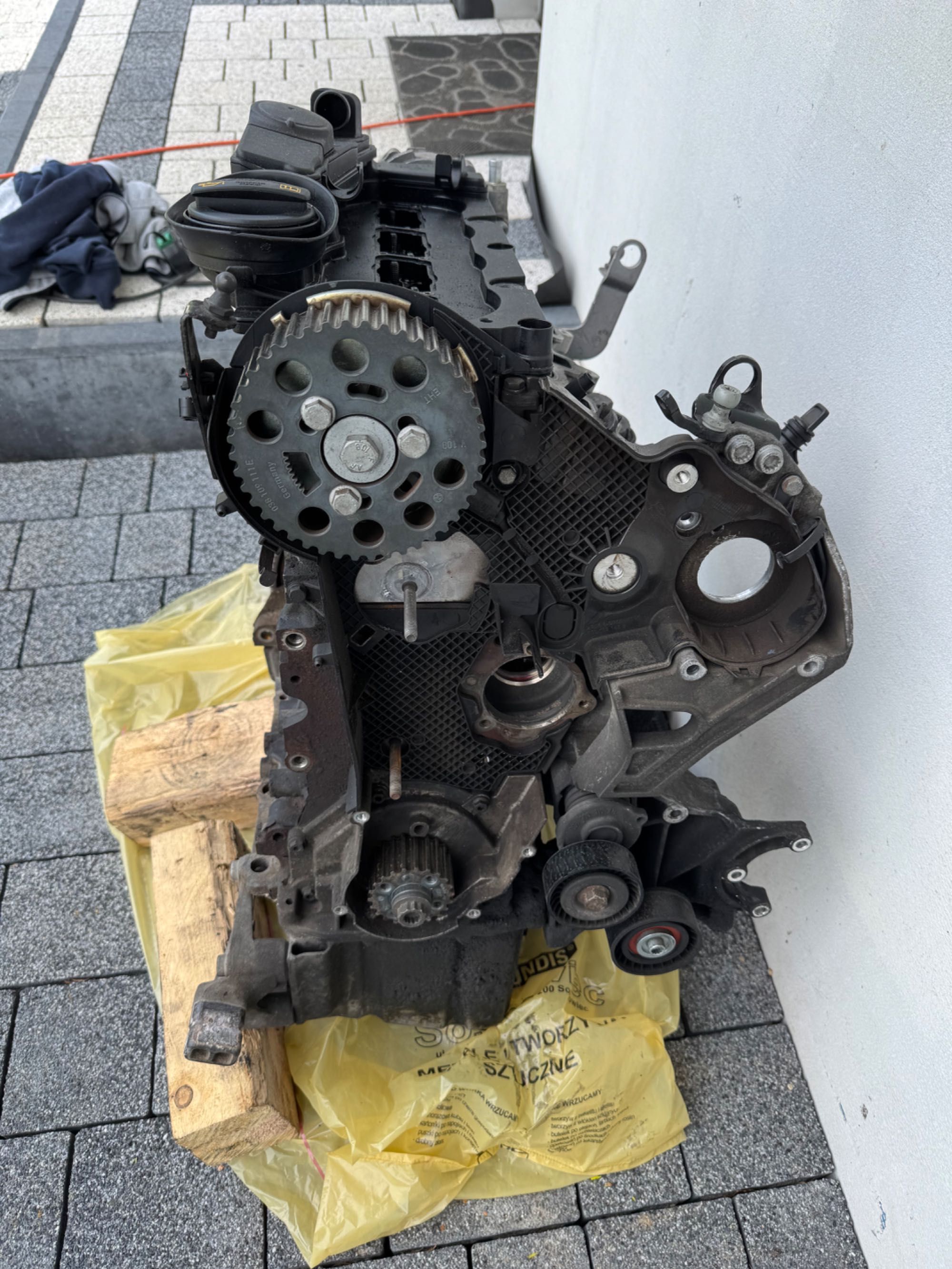 Silnik Audi a4 2.0 CAHA