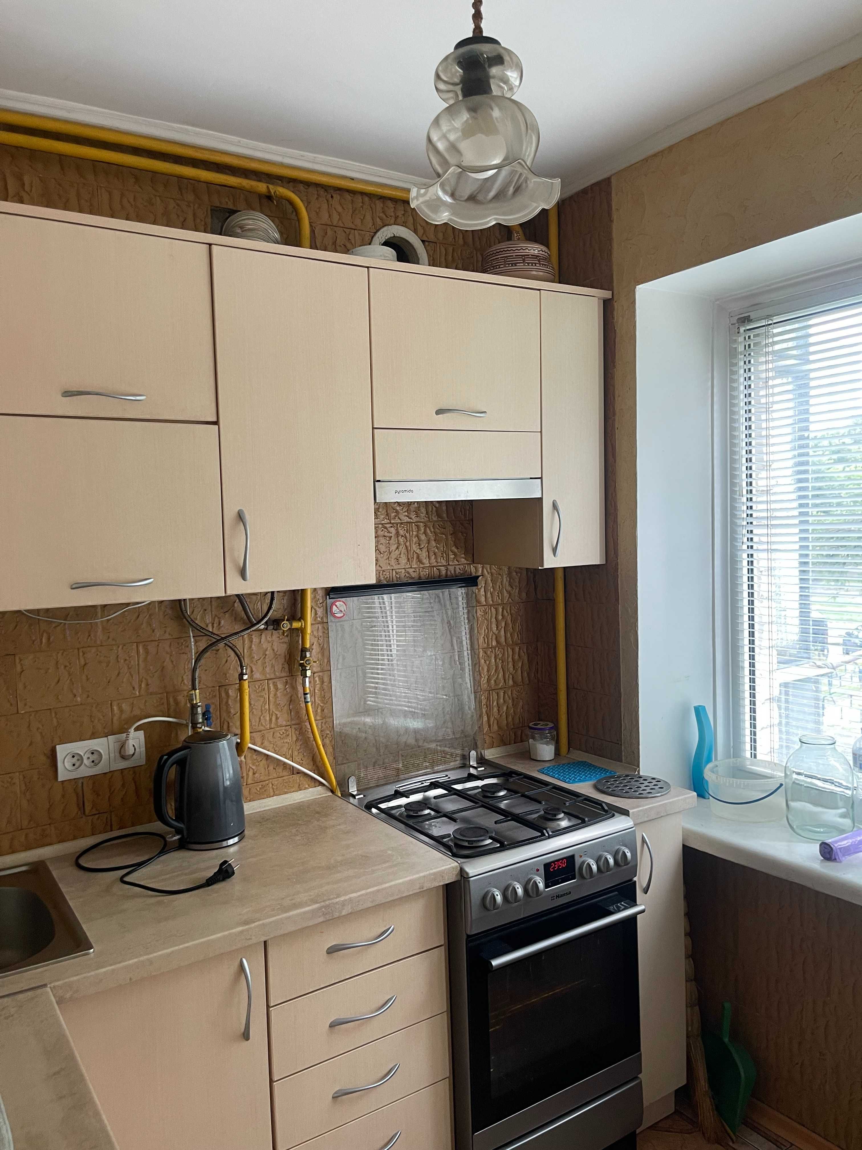 Продаж 2кім квартири по вул Роксоляни 55тис уо
