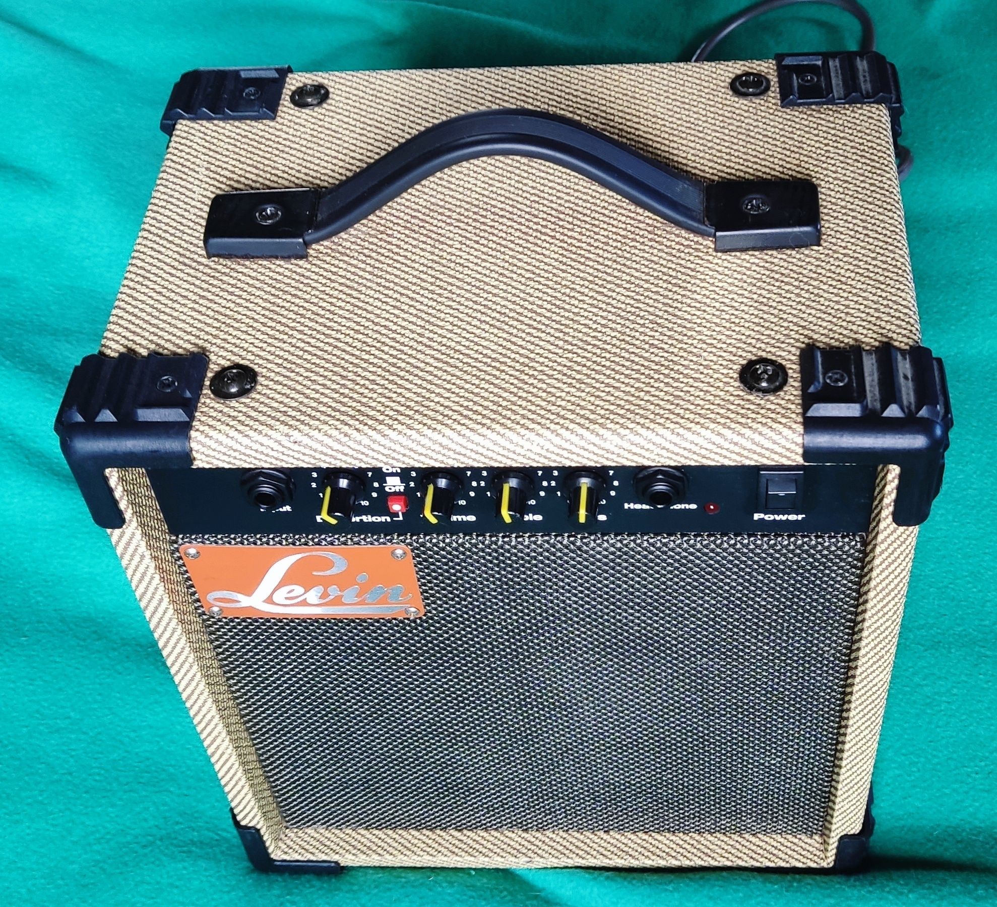 Amplificador tweed de guitarra Levin Retro 10P como novo!