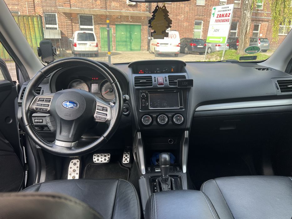 Subaru Forester XT Platinum 2.0t 241km Salon Polska