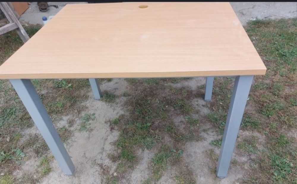 Solidne stoły biurowe 100x80