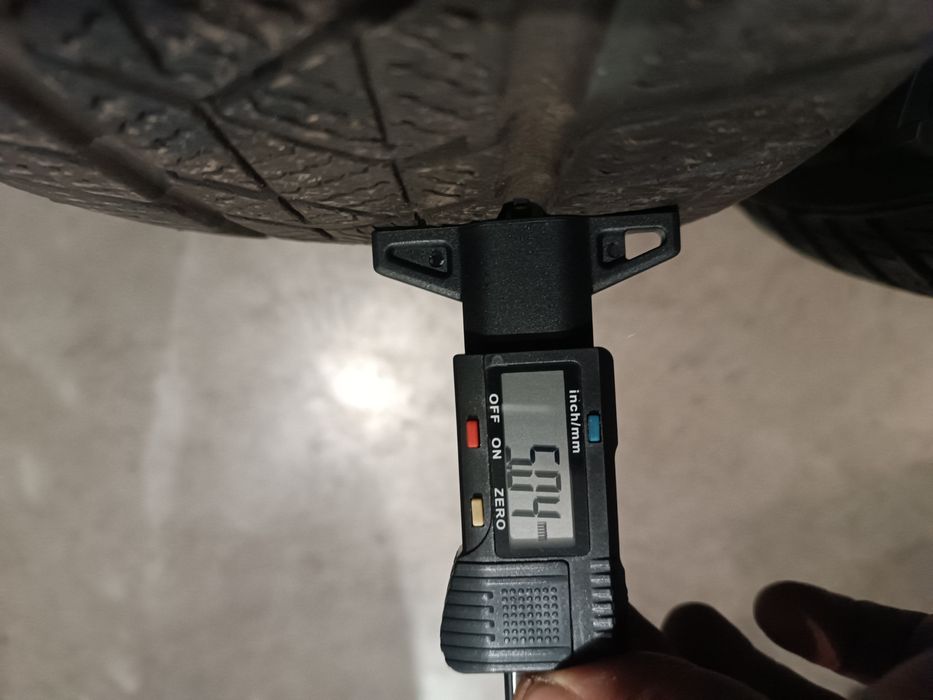 205/60R16 opony zimowe , Pirelli Sottozero MO rant ochronny