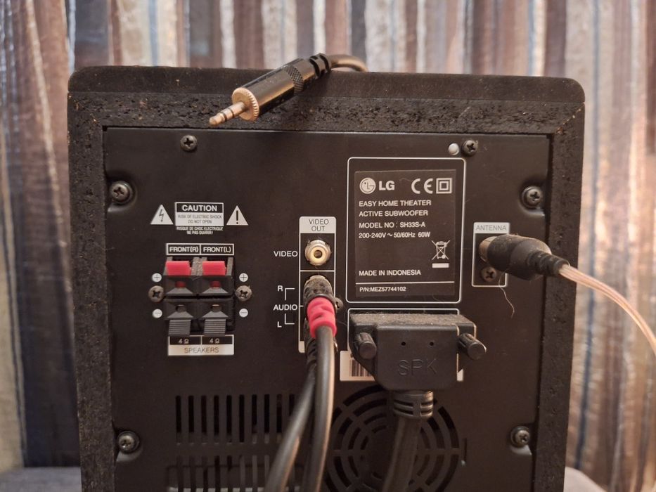 Aparelhagem LG Home Theater HT33S-DP com Subwoofer Ativo