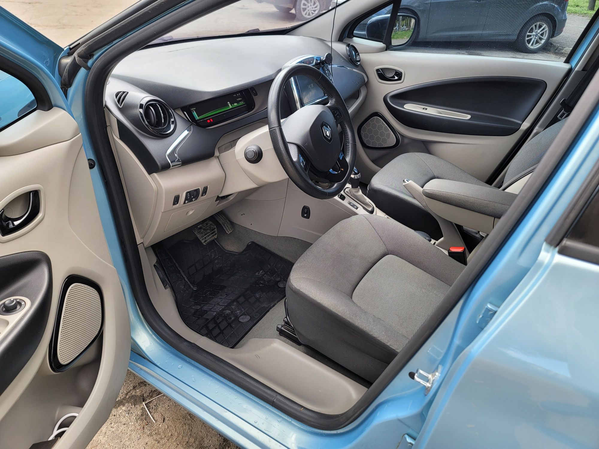 Електромобіль Renault Zoe 22kWh 2015 R240 INTENSE