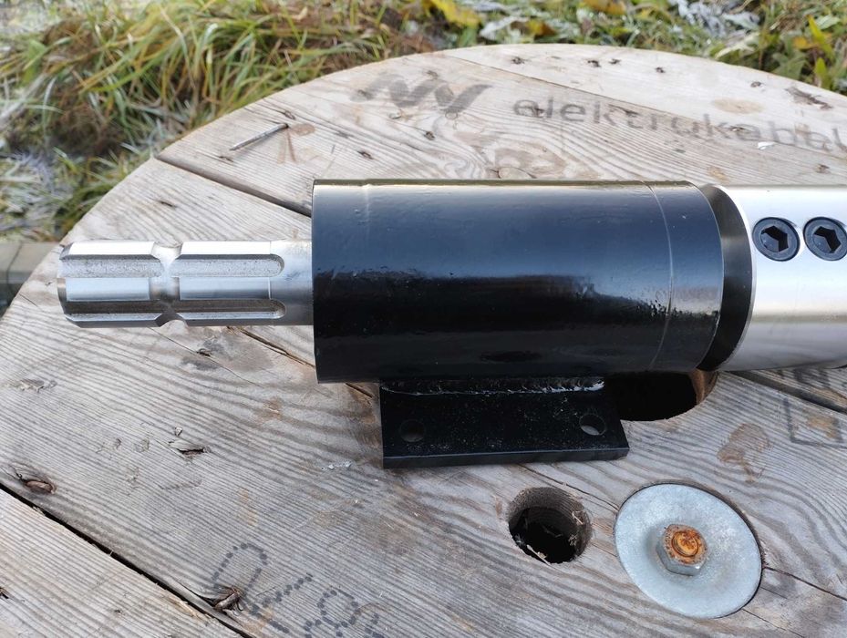 Łuparka świdrowa WOM do ciągnika / stożek 80mm