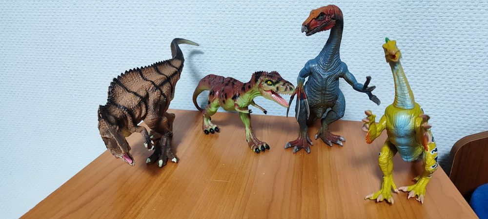 Динозаври, колекція, тірекс,карнотавр, баріонікс
