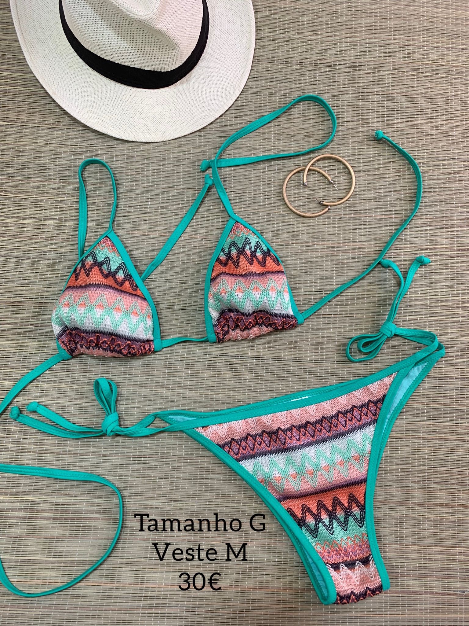 Bikinis fatos de banho