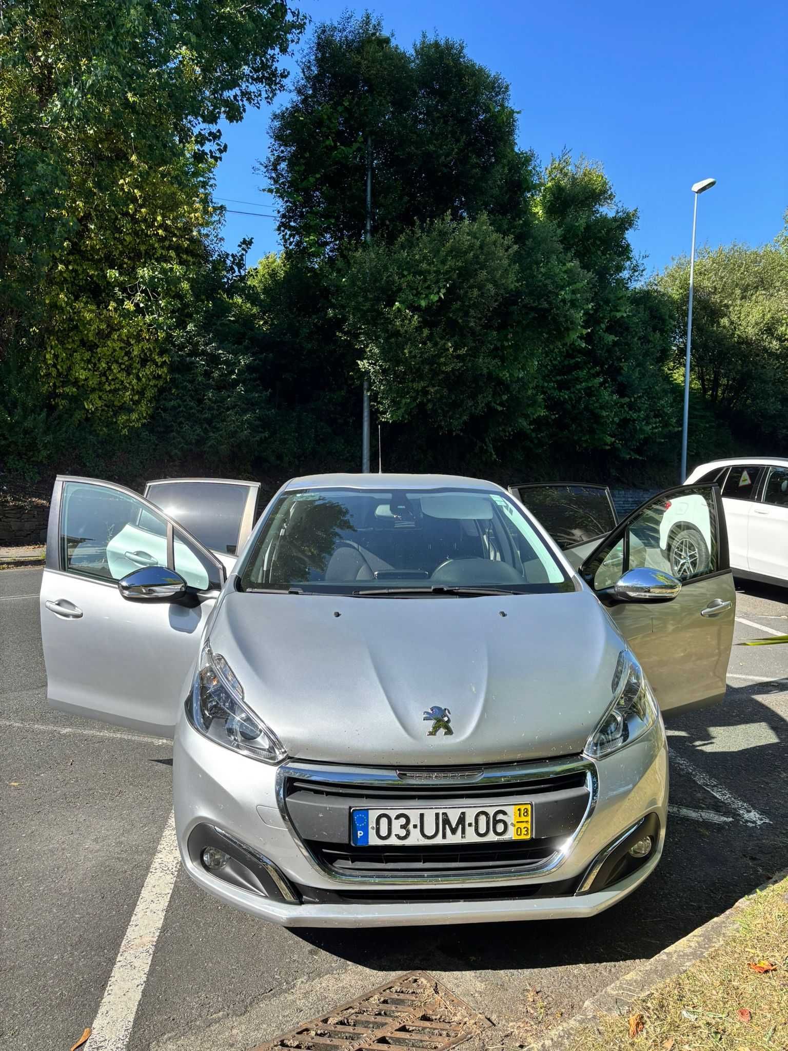 Peugeot 208 STYLE de 2018 com apenas 70 mil km