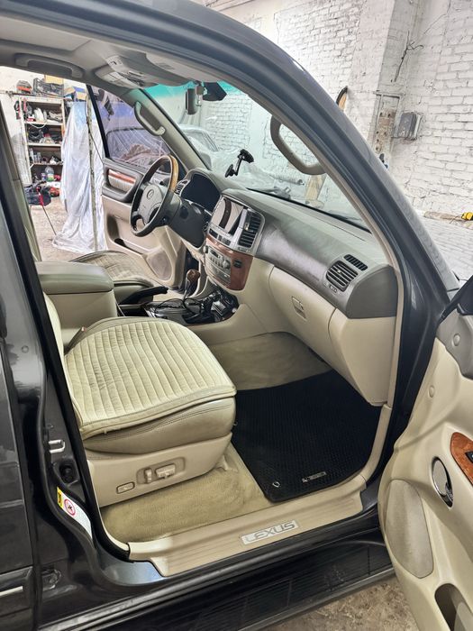 Продам легендарний Lexus LX470
