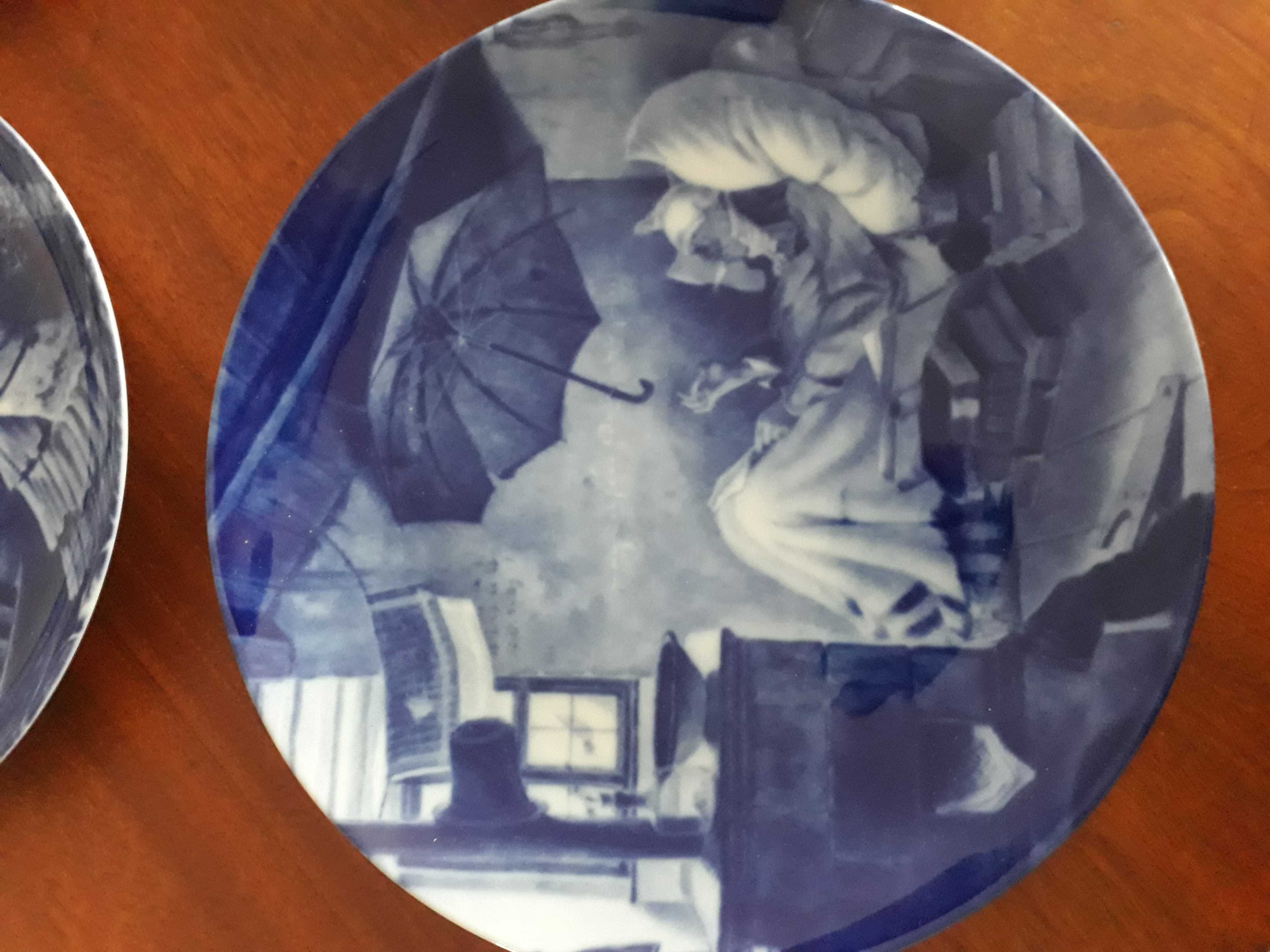 Ozdobne talerze niebieska porcelana Berlin Design