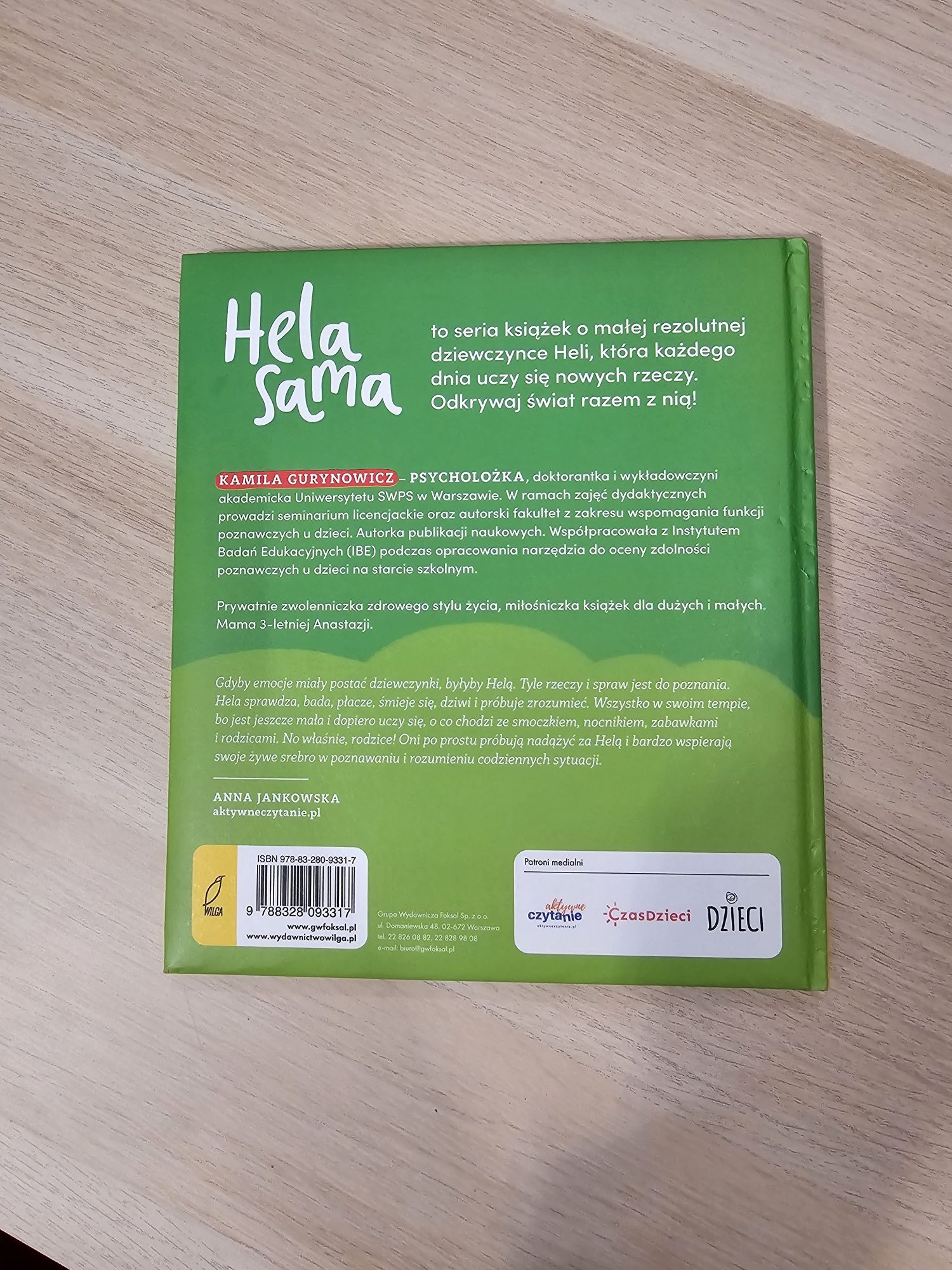 Hela sama oddaje smoczek gurynowicz