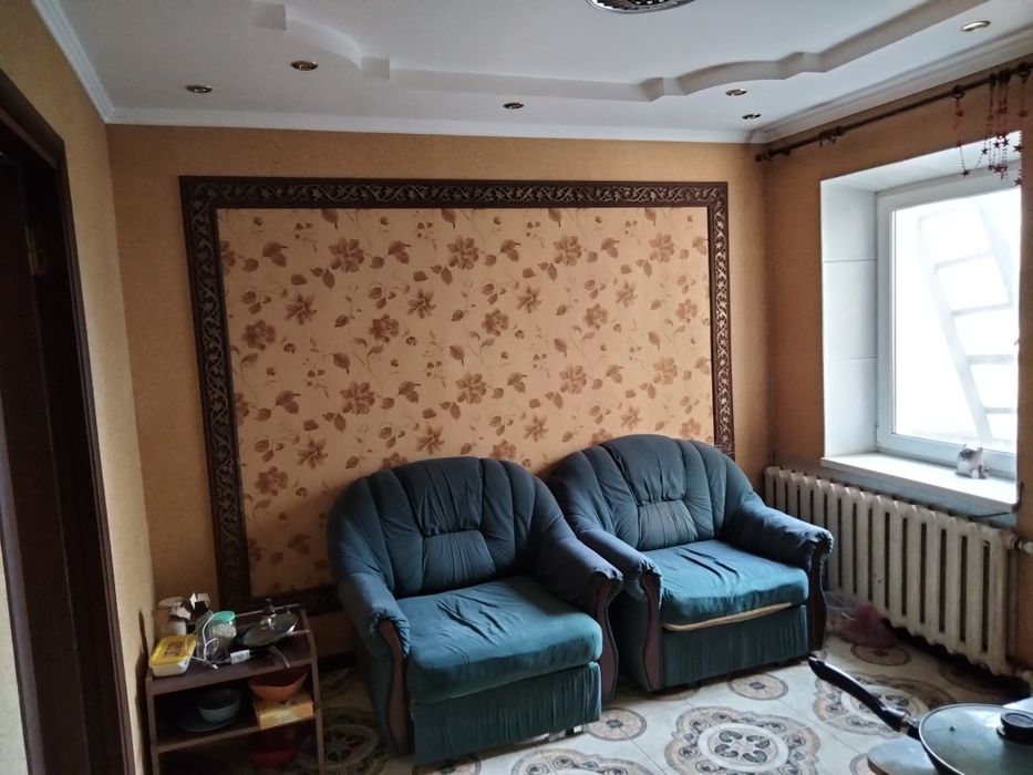 Здам кімнату на підселення в центрі міста для дівчат.