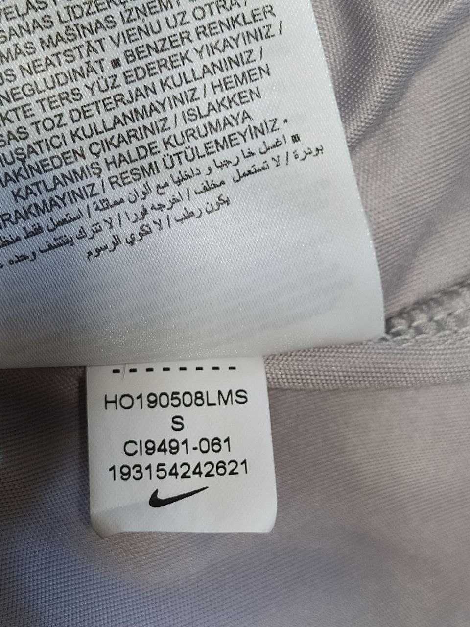 Майка Nike Pазмер 36 / S / 44