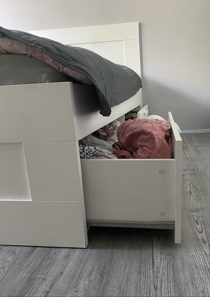 IKEA BRIMNES duze łóżko z szufladami, zagłówek materac  160x200