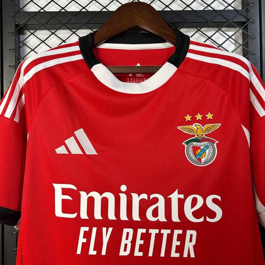 Camisola principal do Benfica 25/26