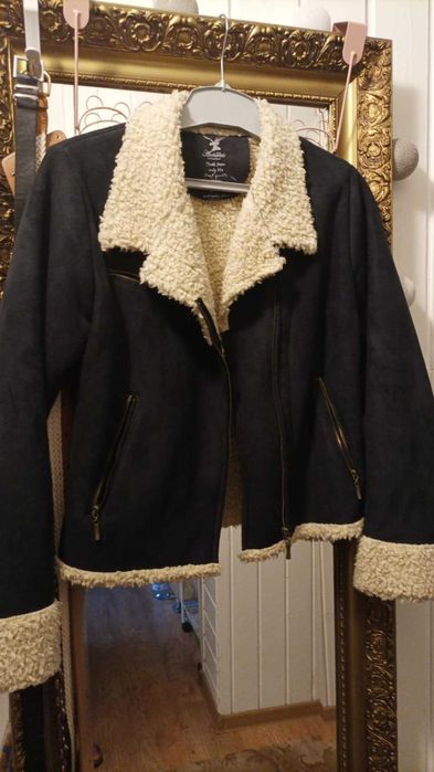 Kurtka damska ramoneska, czarna z barankiem.