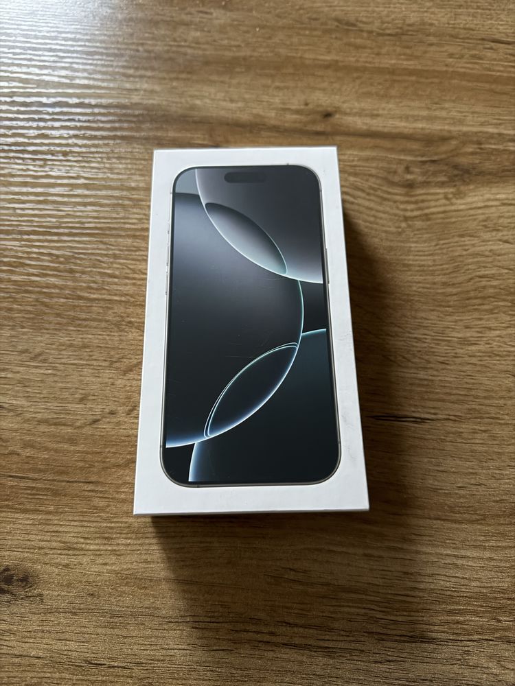 Iphone 16 Pro 256 gb-Black i White titanium nowe zaplombowane