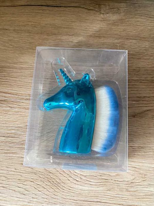Pędzel unicorn jednorożec do makijażu i manicure do odpylania