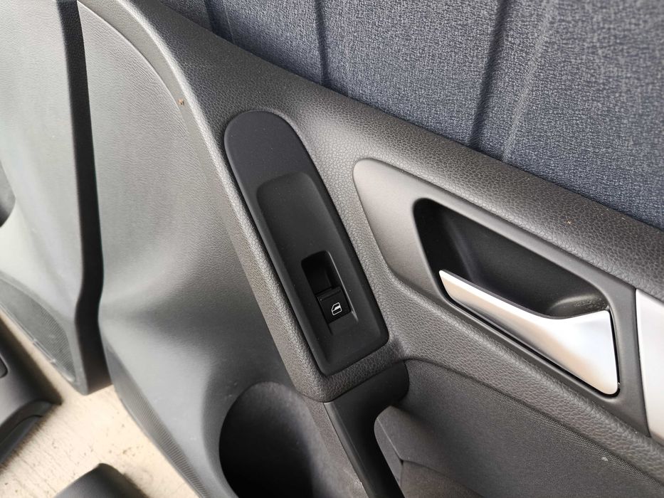 Golf 6 VI *LA7T *Lusterko prawe lewe *Boczek Tapicerka drzwi *Fotele