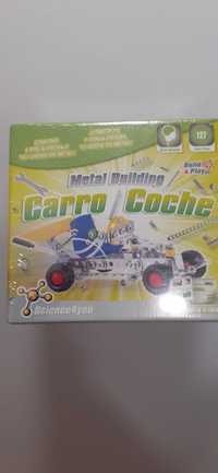 Carro em metal para construção