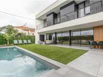 Moradia T4 + Moradia T1 independente, de luxo, com jardim e piscina...